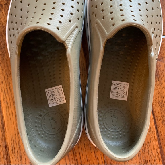 Native | taupe slip on shoes | Sz M6 / W8 - Picture 2 of 14